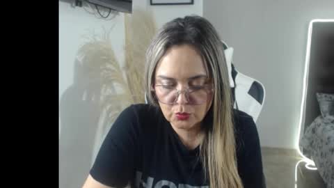 samy_vsn online show from October 14, 2025, 12:22 am