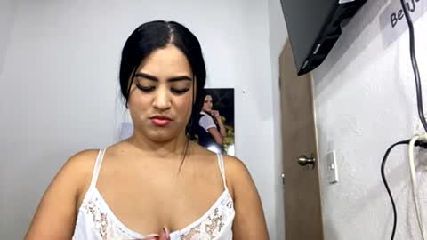 Snapshot of samyrosss6 chatting on July 17, 2026, 1:01 am Samy online show from July 17, 2026, 1:01 am