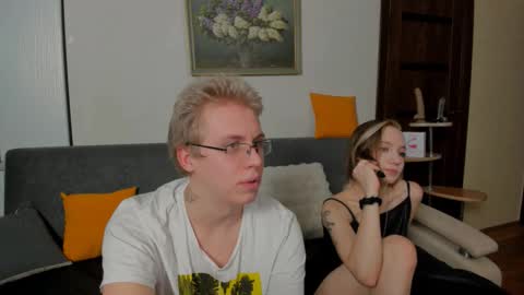 SamyScott online show from December 1, 2025, 9:14 am