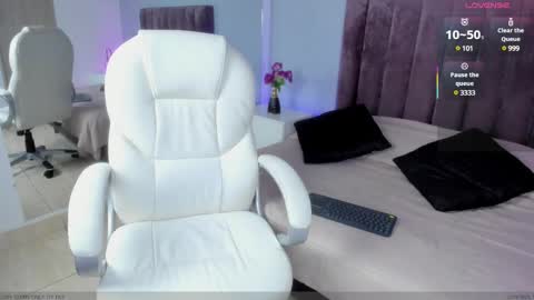 samyy_johnson online show from March 12, 2025, 12:26 pm