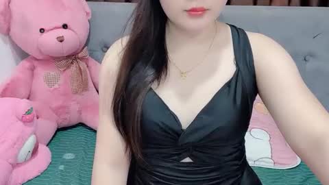 sanami_sian_ online show from October 14, 2025, 1:06 am