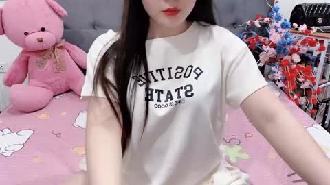 sanami_sian_ online show from April 17, 2026, 2:20 pm