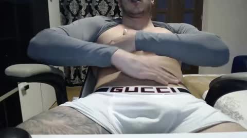 Sanchez Erik online show from February 5, 2025, 3:31 pm