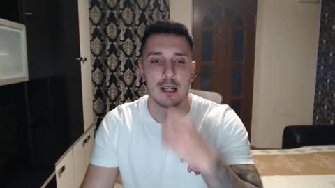 Sanchez Erik online show from February 25, 2025, 4:10 pm