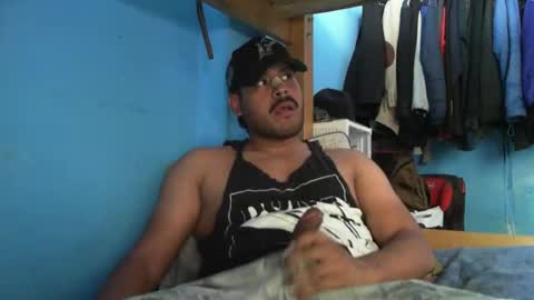 sandalo123 online show from April 11, 2026, 6:01 pm