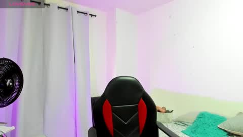 Sanddi  online show from February 9, 2025, 4:18 pm