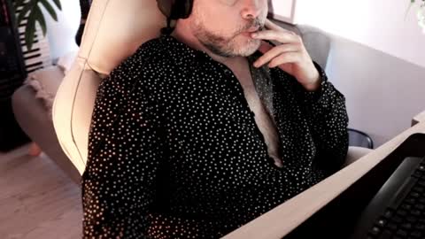 Sanders online show from January 6, 2025, 1:53 am