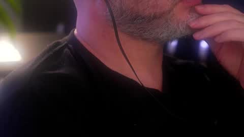 Sanders online show from October 3, 2025, 5:15 am