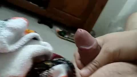 sandini710 online show from April 13, 2026, 10:21 am