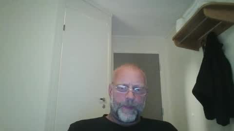 sandnesrune523 online show from September 23, 2025, 5:49 pm