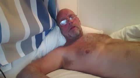 sandnesrune523 online show from October 18, 2025, 9:04 pm