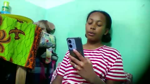 sandra1253099 online show from December 1, 2025, 6:40 am