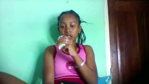 sandra1253099 online show from April 19, 2026, 6:13 am