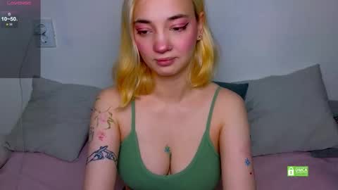 Sandra online show from October 8, 2025, 7:39 am