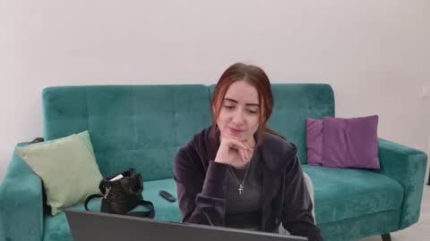 sandra prafer online show from March 5, 2026, 5:14 am