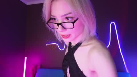 Snapshot of sandraboyl chatting on February 9, 2025, 4:14 am Sandy online show from February 9, 2025, 4:14 am