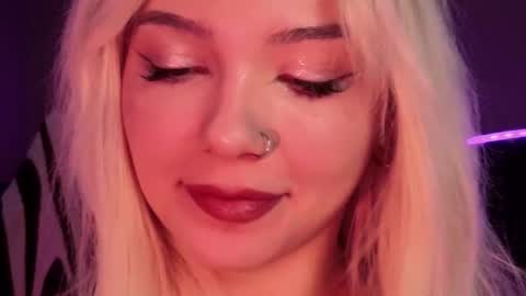 Snapshot of sandraboyl chatting on November 21, 2025, 9:19 am Sandy online show from November 21, 2025, 9:19 am