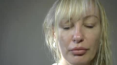 Sandra online show from September 24, 2025, 1:47 pm