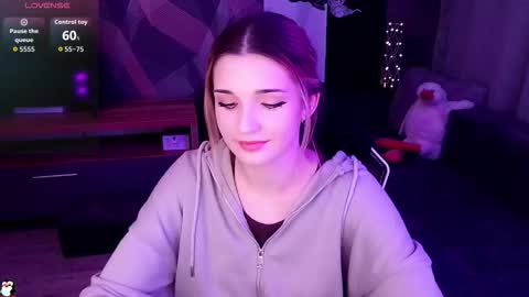 sandy_belle88 online show from October 16, 2025, 9:27 pm