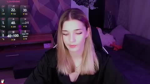 sandy_belle88 online show from November 21, 2025, 9:13 pm