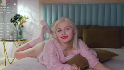 Snapshot of sandyshayes chatting on May 22, 2026, 5:58 am Sandy online show from May 22, 2026, 5:58 am