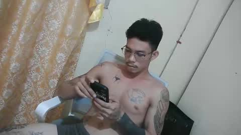 sangre_adamusxxx online show from April 20, 2026, 12:30 pm