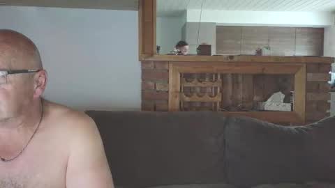 sanroom online show from October 10, 2025, 3:11 pm