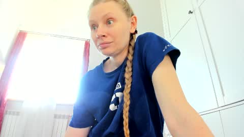 sansa_staark online show from July 29, 2026, 1:20 pm
