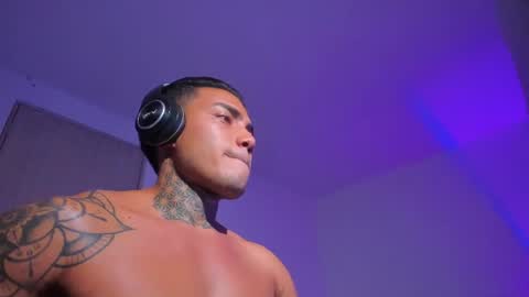 Snapshot of santi__ferrer chatting on July 6, 2026, 12:07 am Santi Ferrer online show from July 6, 2026, 12:07 am