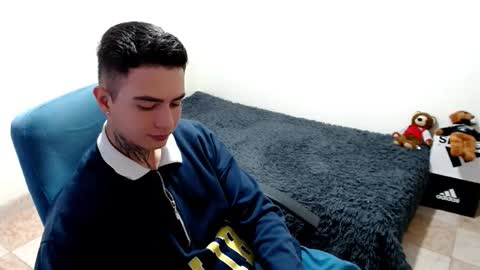 santi_ss online show from October 22, 2025, 3:45 pm