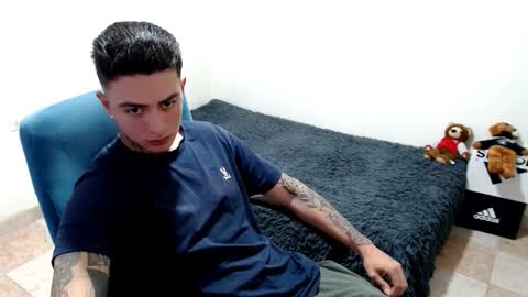 santi_ss online show from October 26, 2025, 4:24 pm