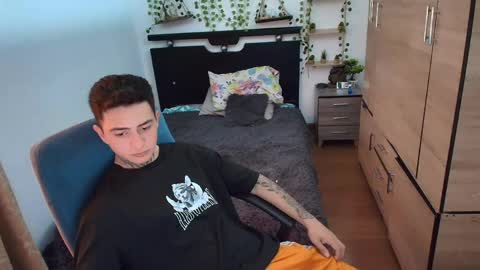 santi_ss online show from May 14, 2026, 5:53 pm