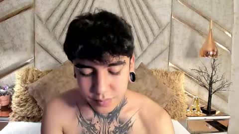 SantiAbader online show from November 14, 2025, 12:37 pm