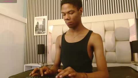 Santiiiiii  online show from March 15, 2026, 4:13 pm