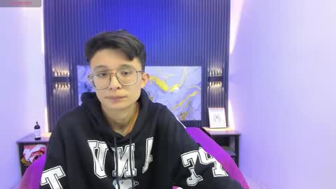 santiago_russo18 online show from February 14, 2026, 8:00 am