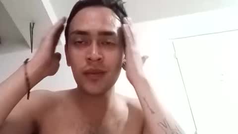 santigalvis1923 online show from April 19, 2026, 4:56 am