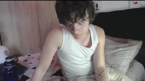 Santii online show from April 18, 2026, 7:58 pm