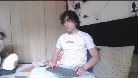 Santii online show from June 21, 2026, 4:42 pm