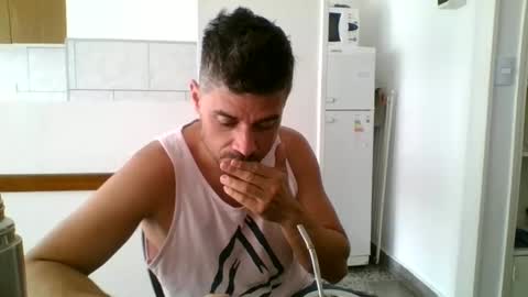 Snapshot of santinogc chatting on January 11, 2025, 5:18 pm Nalguitas online show from January 11, 2025, 5:18 pm