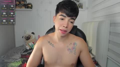 Mr. Santiago online show from April 19, 2026, 1:32 pm