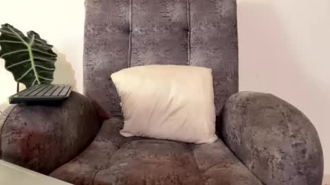 santy online show from February 10, 2026, 8:24 pm