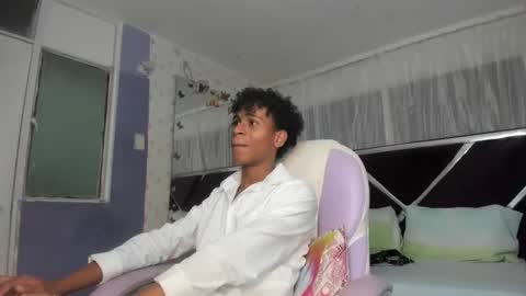 Snapshot of santy_bigcock_01 chatting on March 22, 2026, 2:37 am santy online show from March 22, 2026, 2:37 am