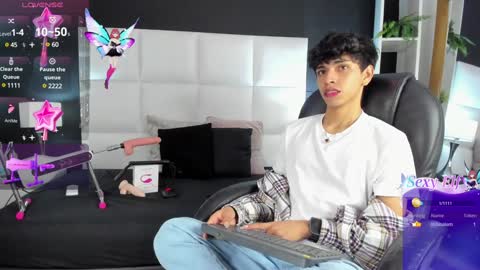 Santiago Carrington online show from December 18, 2024, 10:02 pm