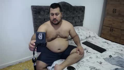 Snapshot of santy_gold chatting on December 4, 2025, 7:11 pm Santiago online show from December 4, 2025, 7:11 pm