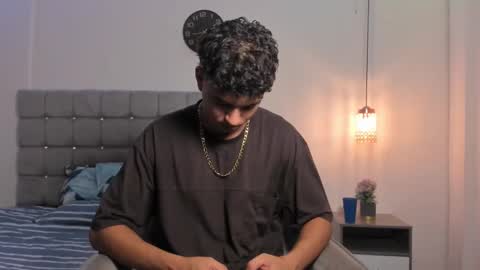 santy_stump online show from December 21, 2025, 9:44 pm