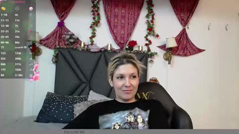 sanyaseraphine0 online show from September 20, 2025, 7:26 pm