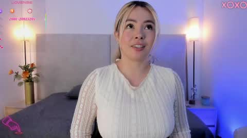 Saori  online show from April 18, 2026, 11:58 am