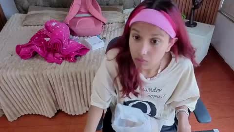 Snapshot of saphiire_ chatting on June 7, 2026, 2:32 pm saphi online show from June 7, 2026, 2:32 pm