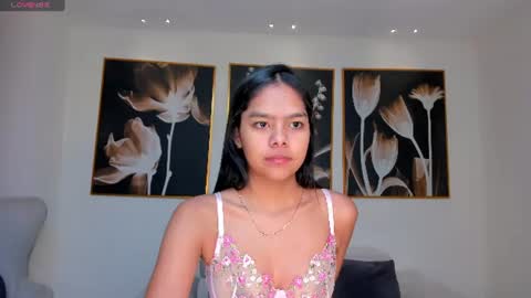 Saphira James online show from June 13, 2026, 7:56 pm