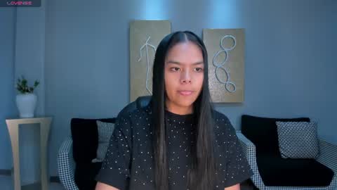 Saphira James online show from June 17, 2026, 6:09 pm